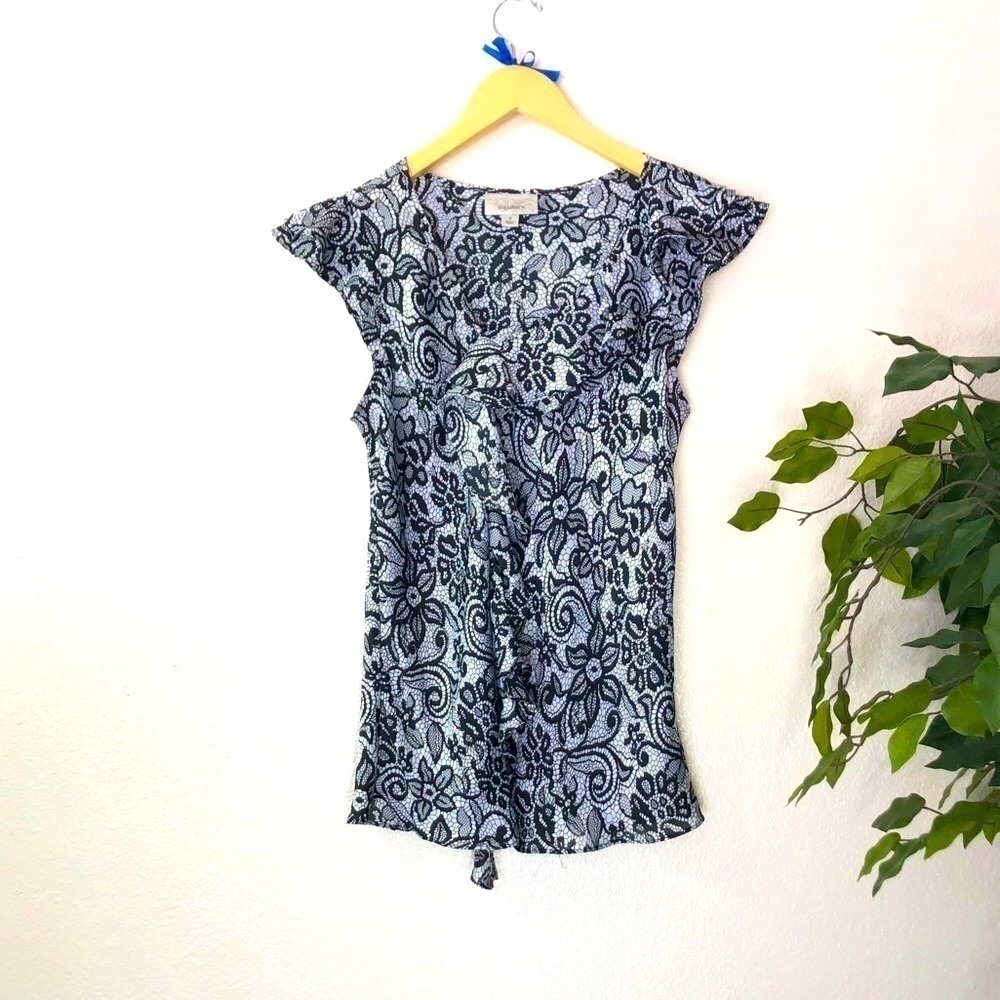 Dressbarn Floral Lace Design Top
